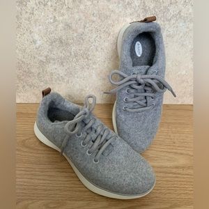 Dr Scholls FreeStep Women's Size 6.5 Grey Wool Sneakers